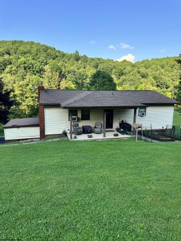 835 Morgantown Avenue Newburg WV 26410