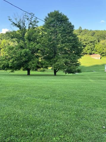 835 Morgantown Avenue Newburg WV 26410