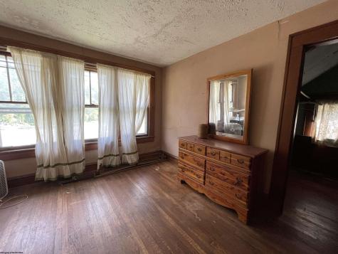 8 Skin Creek Road Weston WV 26452