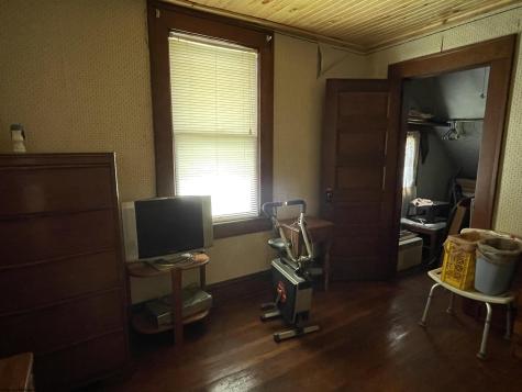 8 Skin Creek Road Weston WV 26452