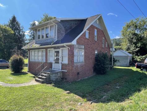 8 Skin Creek Road Weston WV 26452