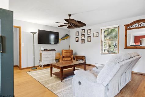 49 Nottingham Place Morgantown WV 26508