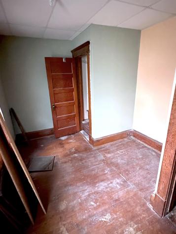 515 Court Avenue Weston WV 26452