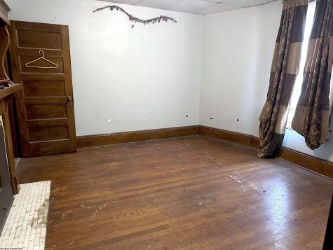 515 Court Avenue Weston WV 26452