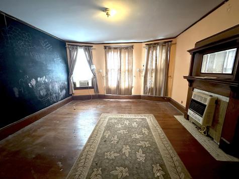 515 Court Avenue Weston WV 26452