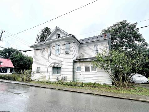 515 Court Avenue Weston WV 26452