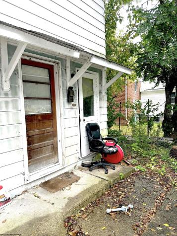 515 Court Avenue Weston WV 26452