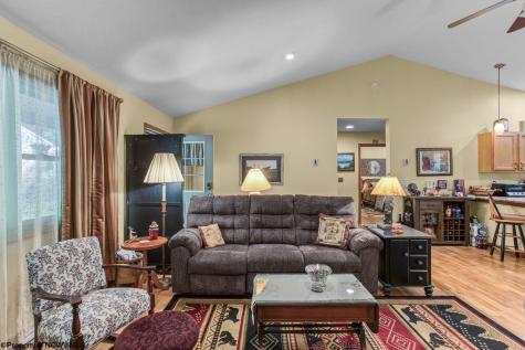 644 Pine Drive Terra Alta WV 26764