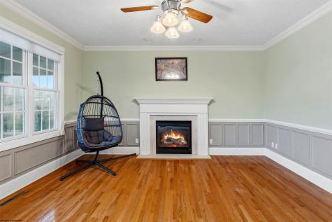 932 Suncrest Place Morgantown WV 26505