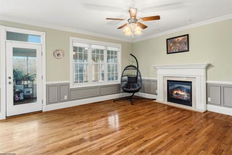 932 Suncrest Place Morgantown WV 26505