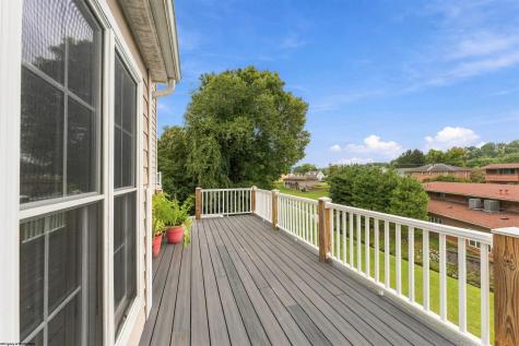 932 Suncrest Place Morgantown WV 26505