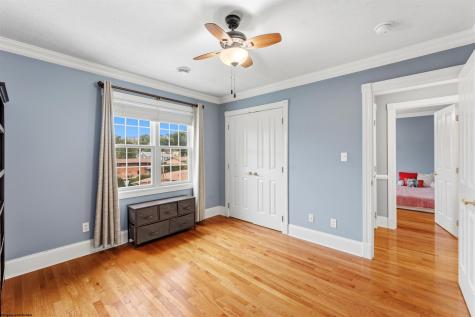932 Suncrest Place Morgantown WV 26505