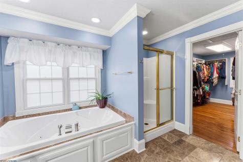 932 Suncrest Place Morgantown WV 26505