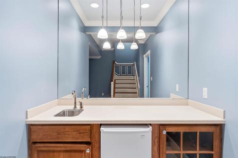 932 Suncrest Place Morgantown WV 26505