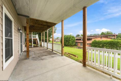 932 Suncrest Place Morgantown WV 26505