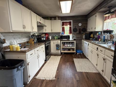 4253 Point Mountain Road Monterville WV 26282