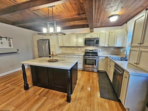 518 Hillcrest Circle Bridgeport WV 26330