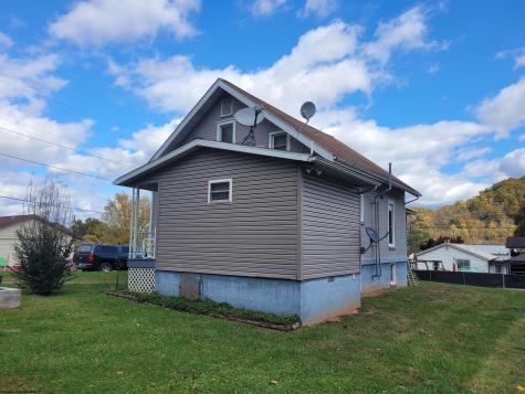 397 Monroe Avenue Weston WV 26452