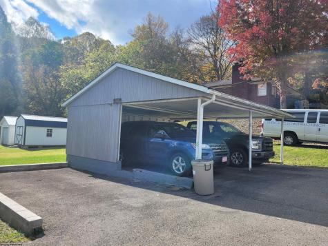 397 Monroe Avenue Weston WV 26452