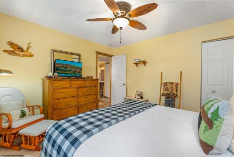 614 Hemlock Circle Terra Alta WV 26764