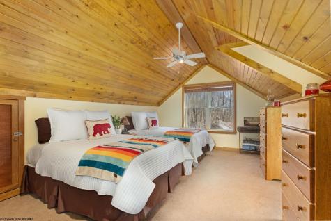 614 Hemlock Circle Terra Alta WV 26764