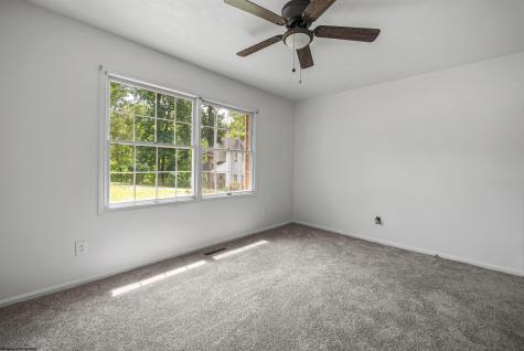 33 Elephant Walk Fairmont WV 26554