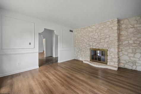 33 Elephant Walk Fairmont WV 26554
