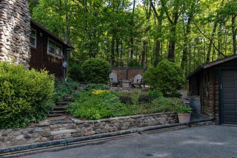 302 Pineview Drive Clarksburg WV 26301