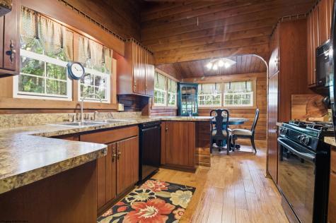 302 Pineview Drive Clarksburg WV 26301