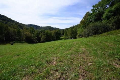 2762 Upper Pleasant Creek Road Philippi WV 26416
