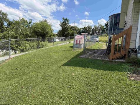 72 Hillcrest Place Belington WV 26250