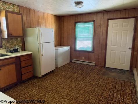 88 Curtis Lane Belington WV 26250