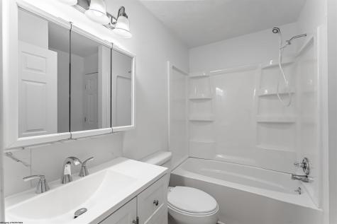 5010 Riverwood Circle Fairmont WV 26554