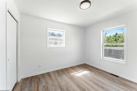 5010 Riverwood Circle Fairmont WV 26554