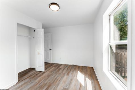 5010 Riverwood Circle Fairmont WV 26554