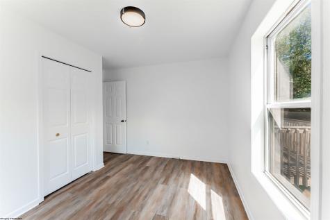 5010 Riverwood Circle Fairmont WV 26554