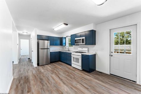 5010 Riverwood Circle Fairmont WV 26554