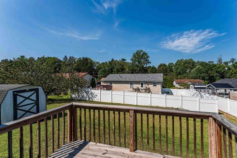 5010 Riverwood Circle Fairmont WV 26554