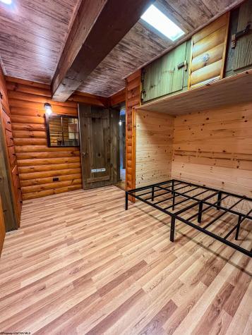 6867 Seneca Trail Parsons WV 26287-0000