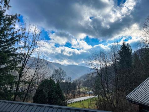 6867 Seneca Trail Parsons WV 26287-0000