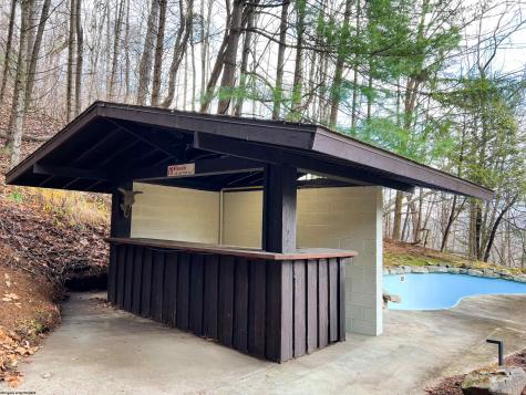 6867 Seneca Trail Parsons WV 26287-0000