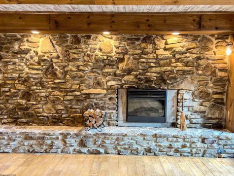 6867 Seneca Trail Parsons WV 26287-0000