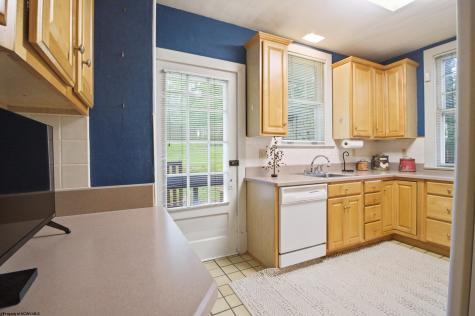 5 Woodside Drive Fairmont WV 26554