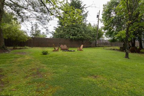 5 Woodside Drive Fairmont WV 26554