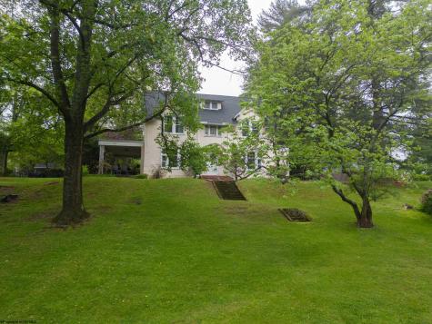 5 Woodside Drive Fairmont WV 26554