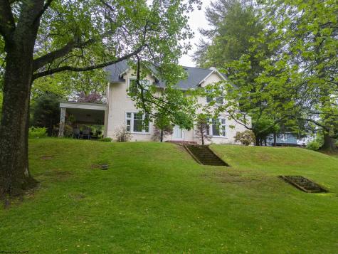 5 Woodside Drive Fairmont WV 26554