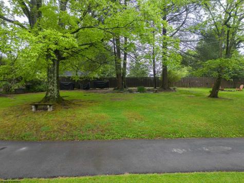 5 Woodside Drive Fairmont WV 26554