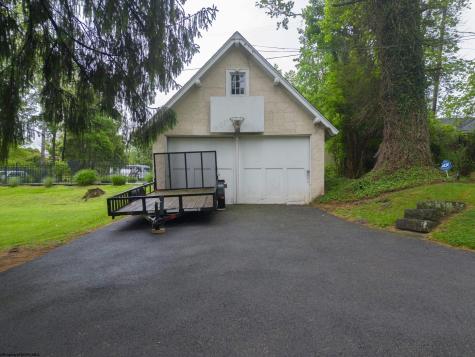 5 Woodside Drive Fairmont WV 26554