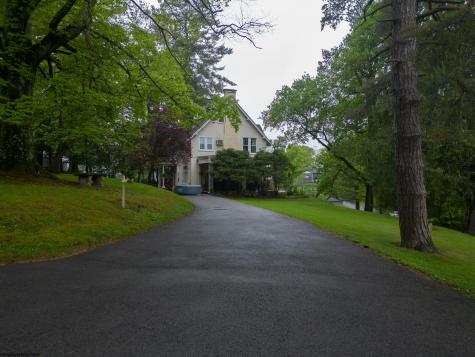5 Woodside Drive Fairmont WV 26554