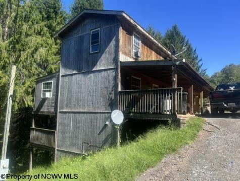167 Penny Lane Salem WV 26426